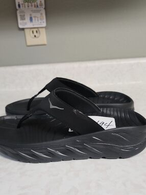 Hoka One Black Cushioned Platform Flip Flops unisex M8..W10 number 3494
